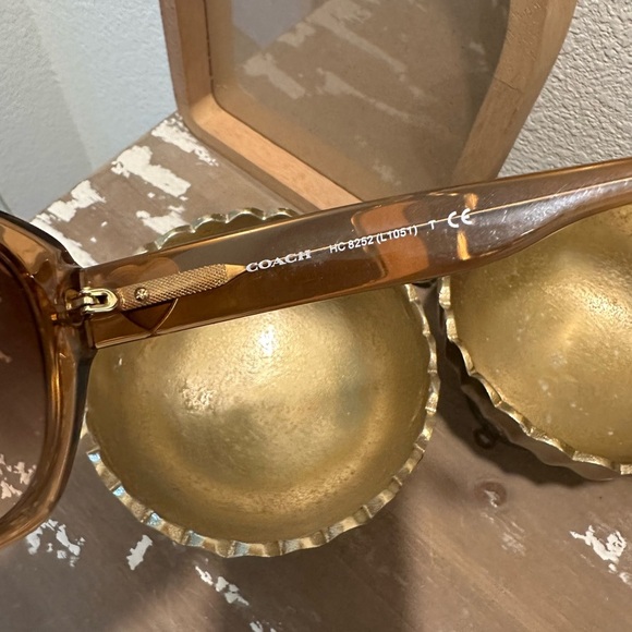 Coach heart symbol Brown Sunglasses women’s - Picture 8 of 10
